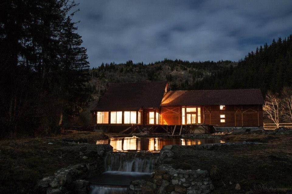 Crossline Lodge Gheorgheni  Extérieur photo