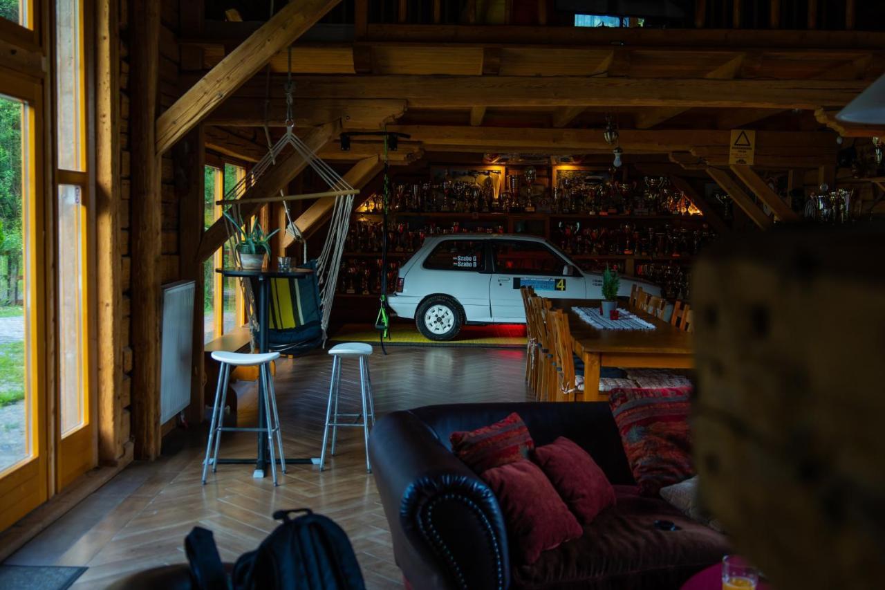 Crossline Lodge Gheorgheni  Extérieur photo