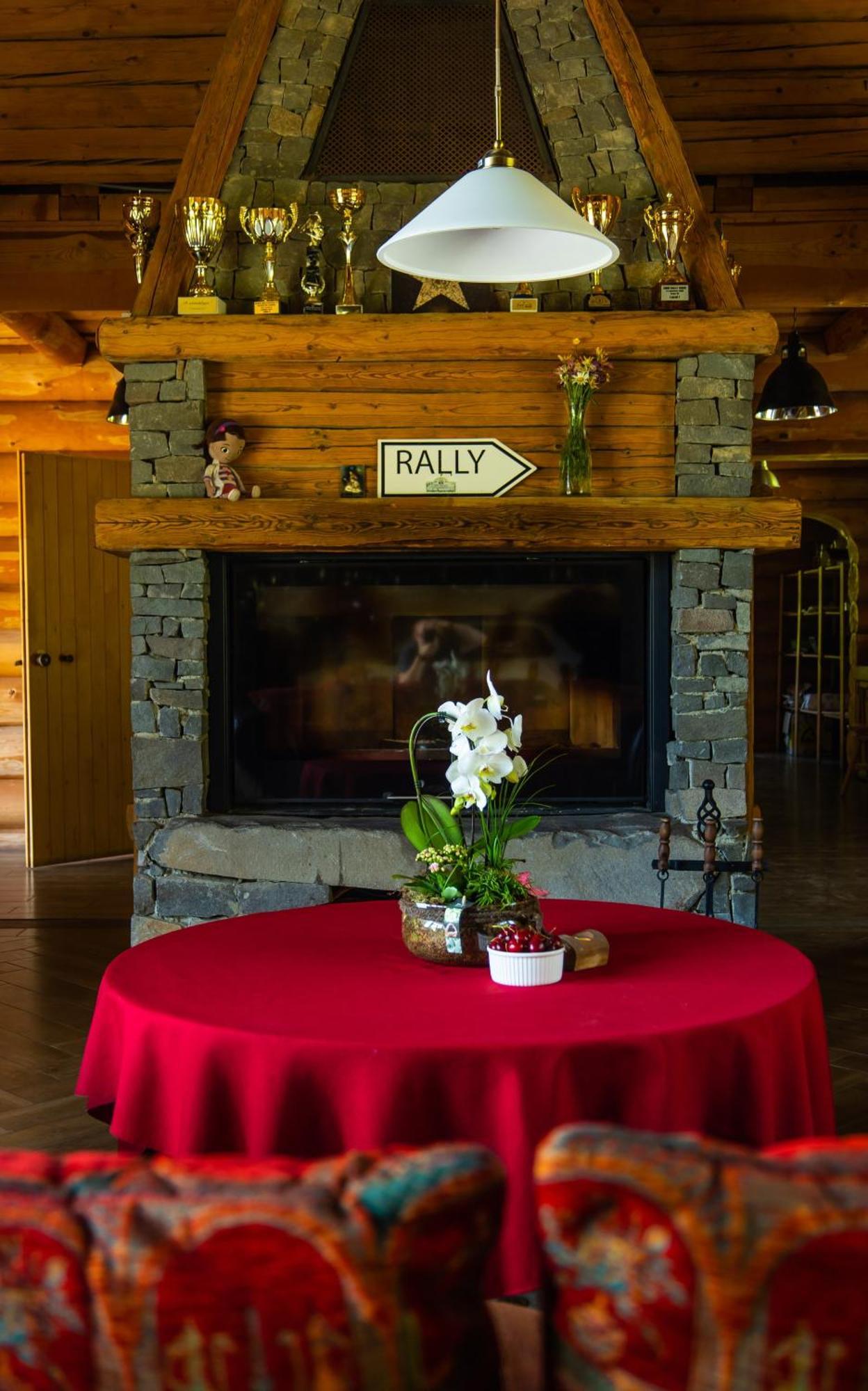 Crossline Lodge Gheorgheni  Extérieur photo