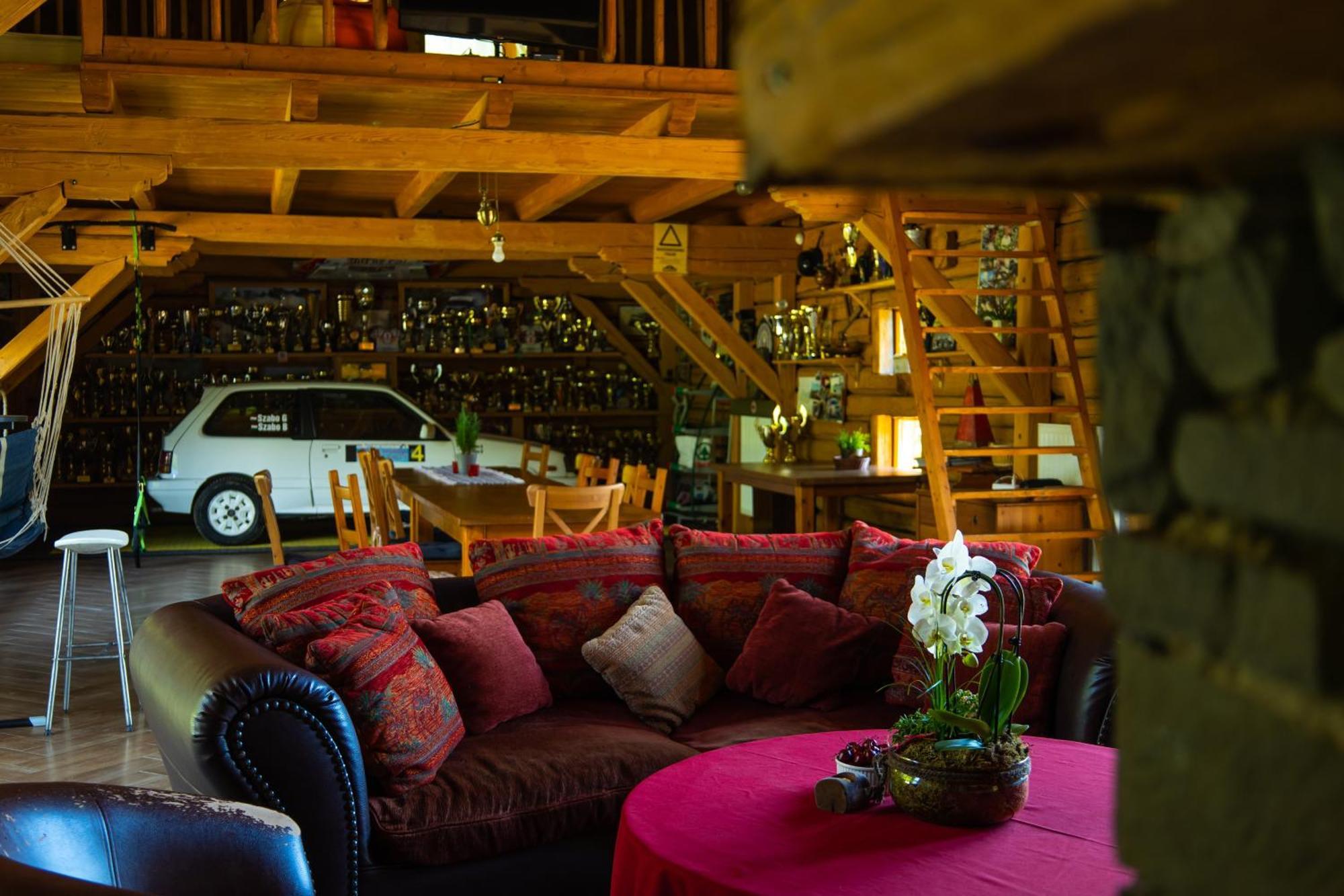 Crossline Lodge Gheorgheni  Extérieur photo
