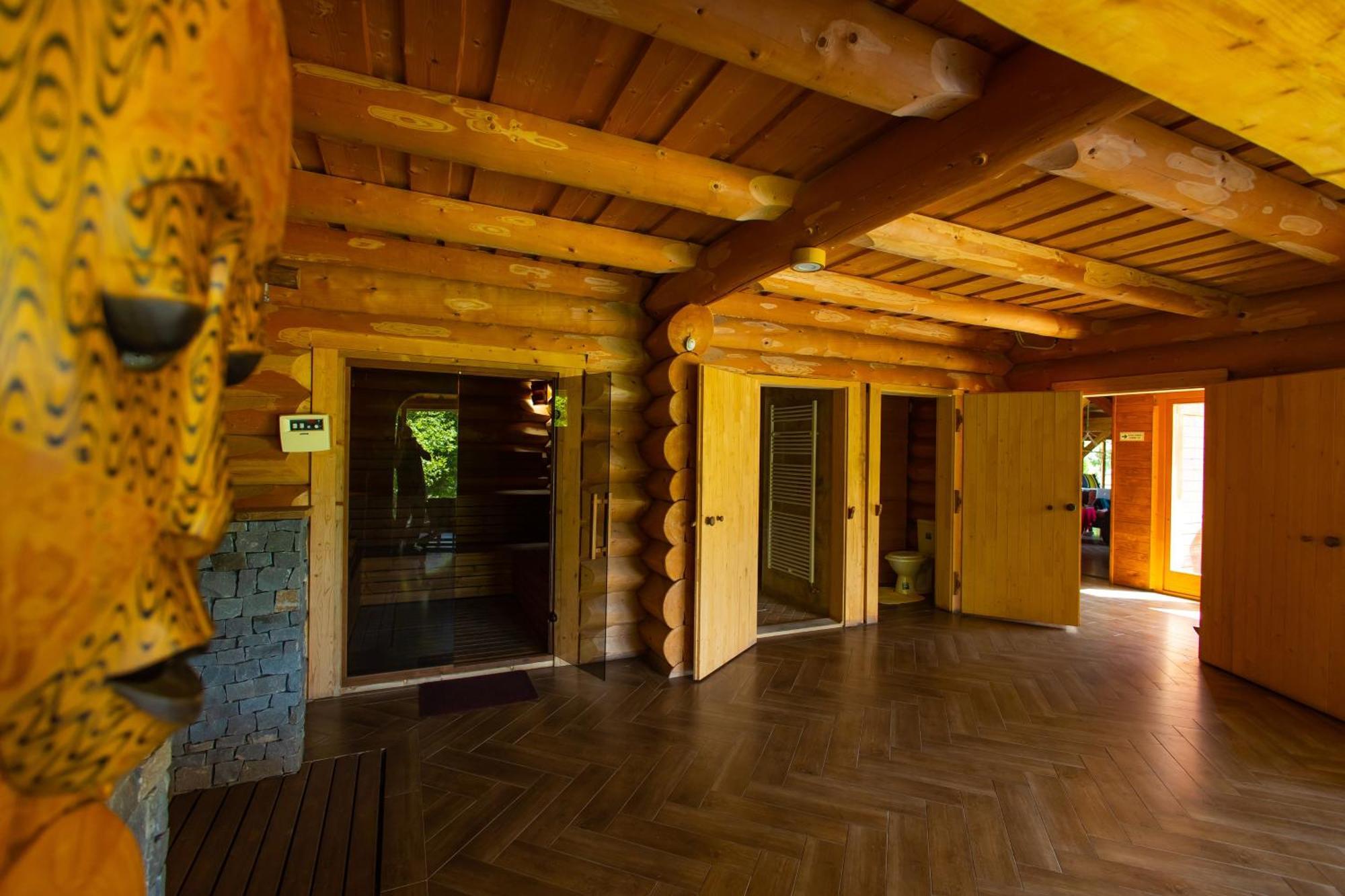 Crossline Lodge Gheorgheni  Extérieur photo